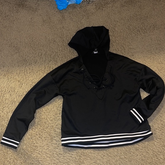 Project runaway hoodie medium - Picture 3 of 4